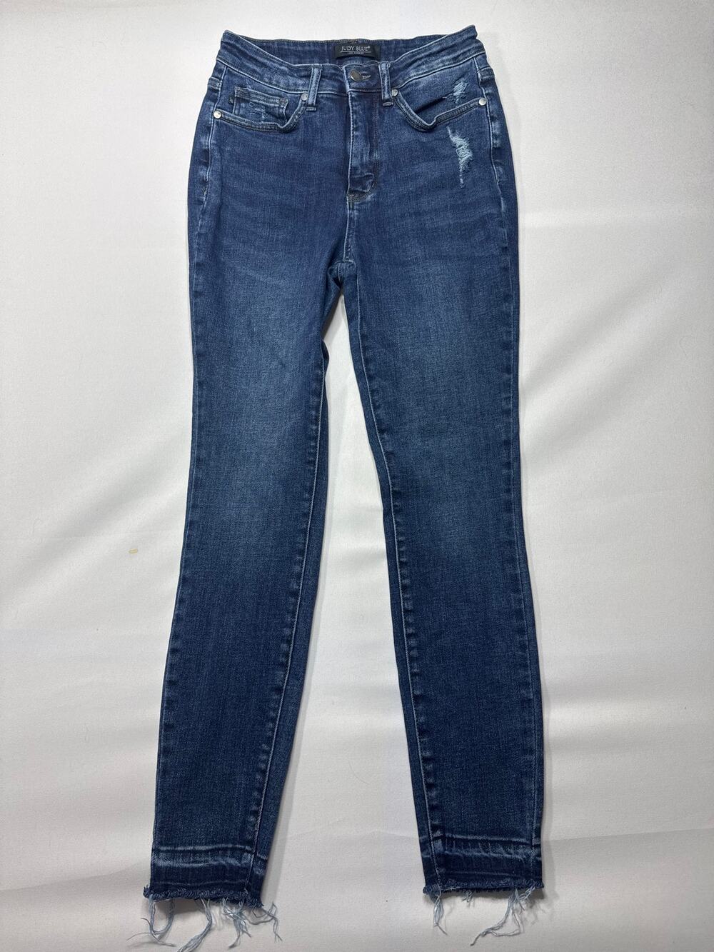 Judy Blue Women's Raw Hem Skinny Fit Stretch Blue Jeans -‎ Size 7/28 (27x27.5)